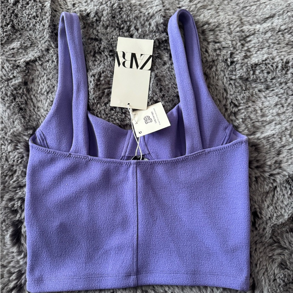 Textured Crop Top - Picture 2 of 3